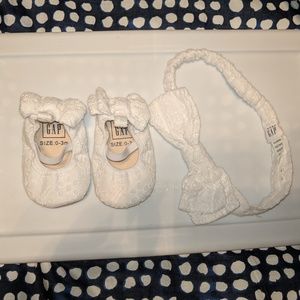 SET: Baby Girl's GAP White Lace Flats and Headbow